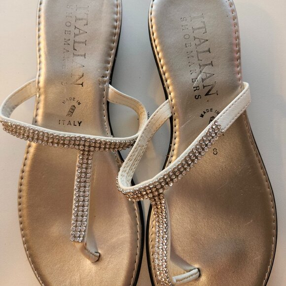 Italian Shoemaker White Flip Flops Size 8 - Picture 1 of 7